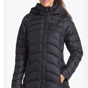The North Face Women's Black Hooded Puffer Jacket